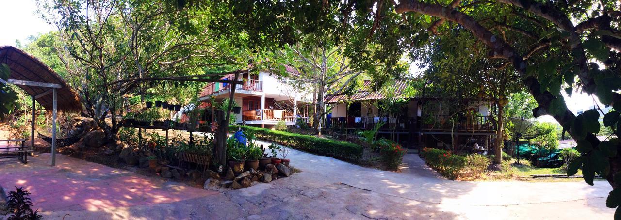 Big Elk Steak House - Homestay トラート エクステリア 写真